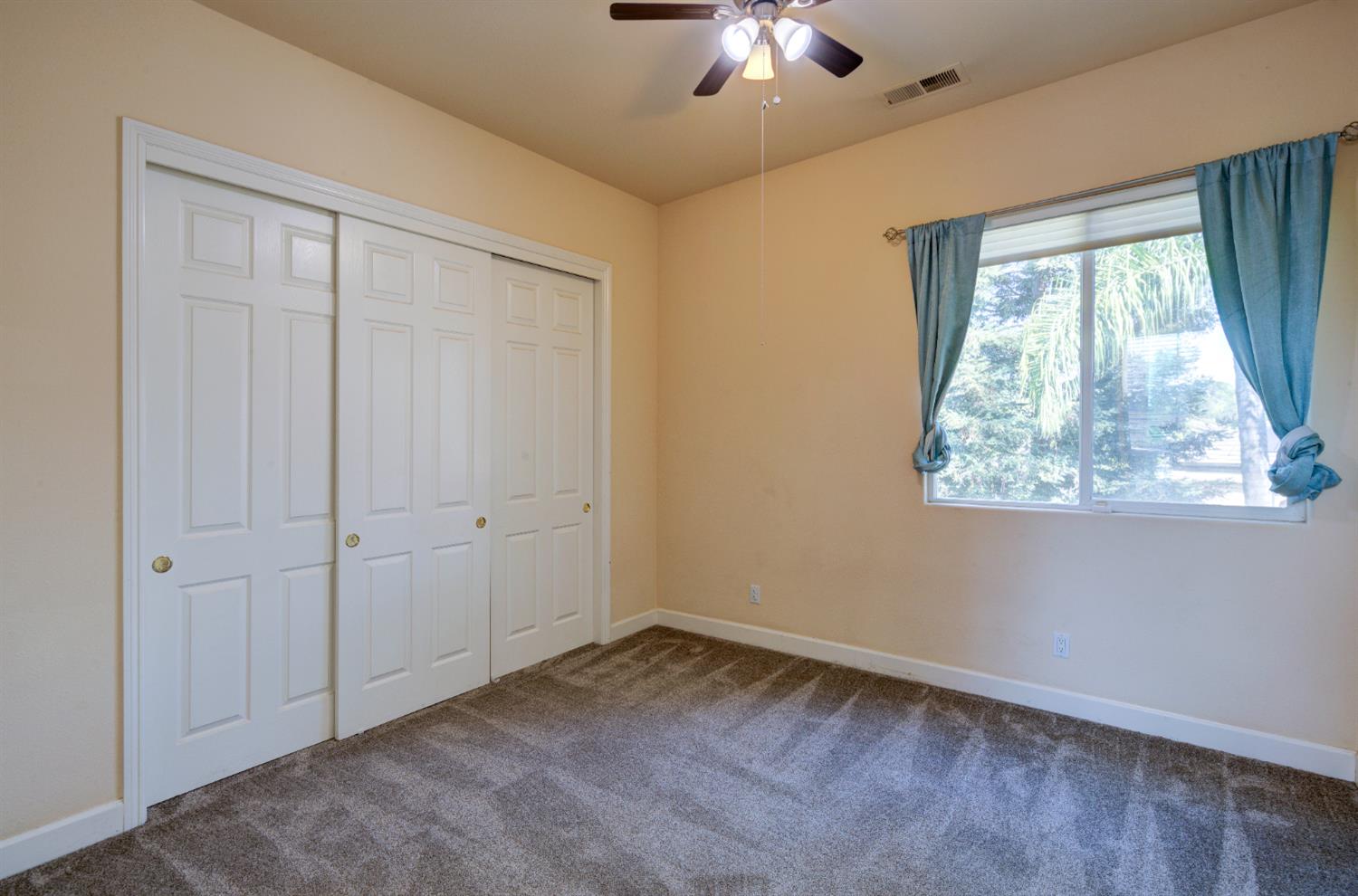 4968 W Pinedale Ave, Fresno, CA 93722