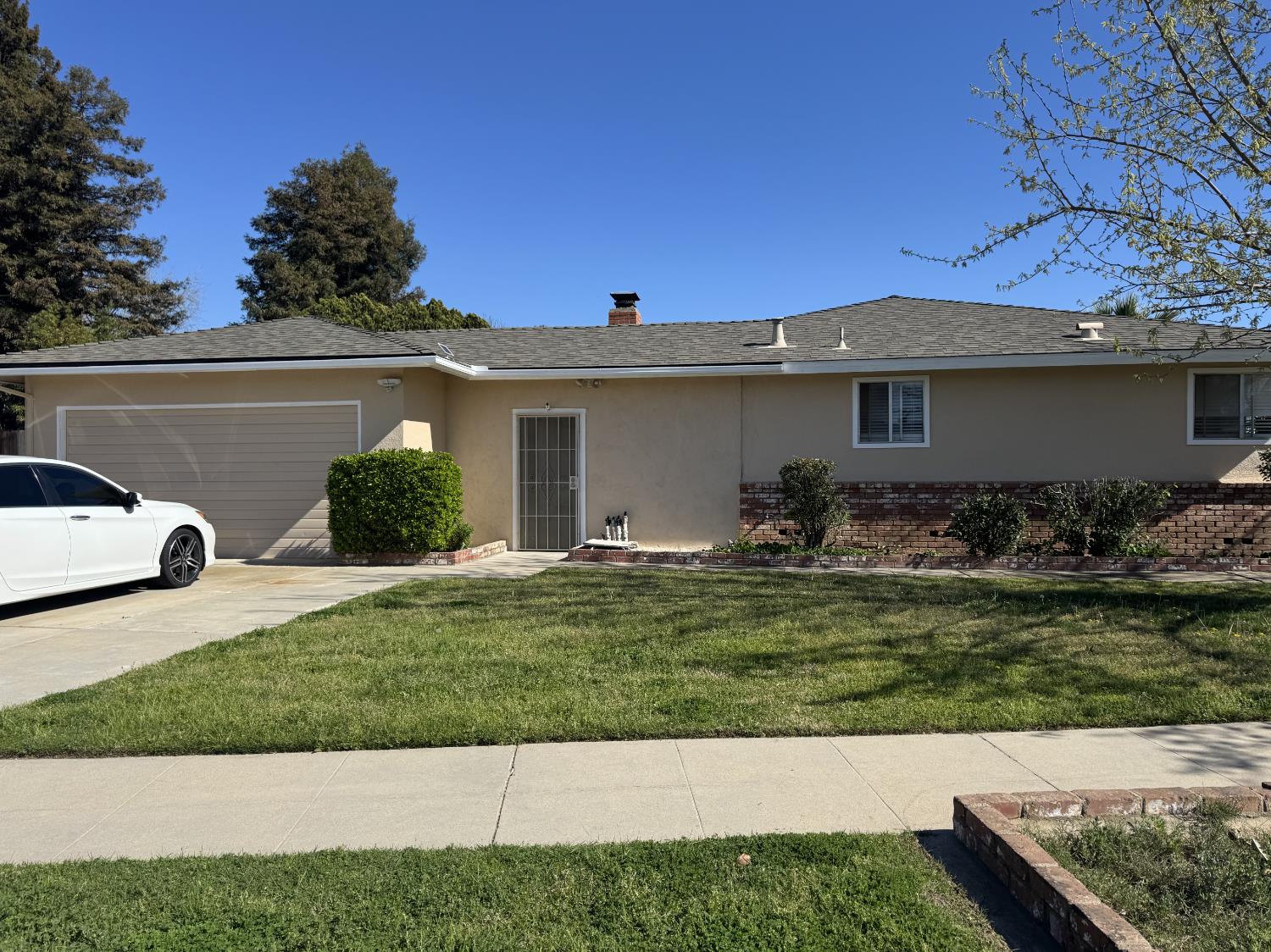 6620 N Sierra Vista Ave, Fresno, CA 93710