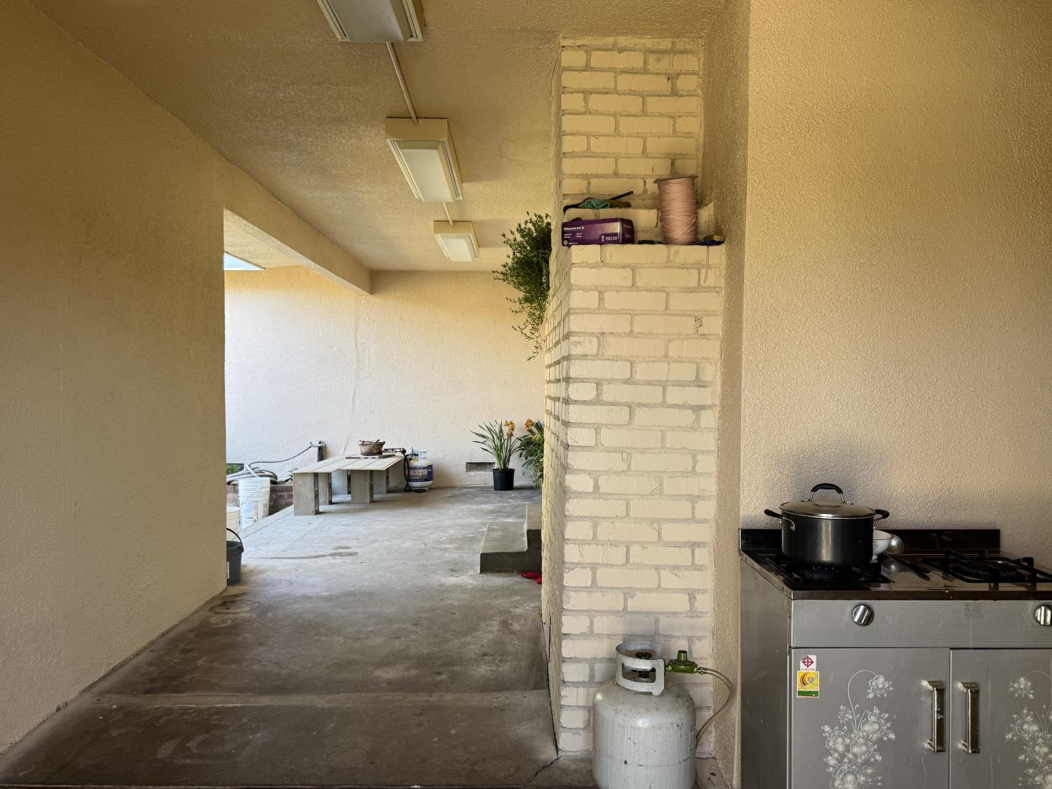 6620 N Sierra Vista Ave, Fresno, CA 93710