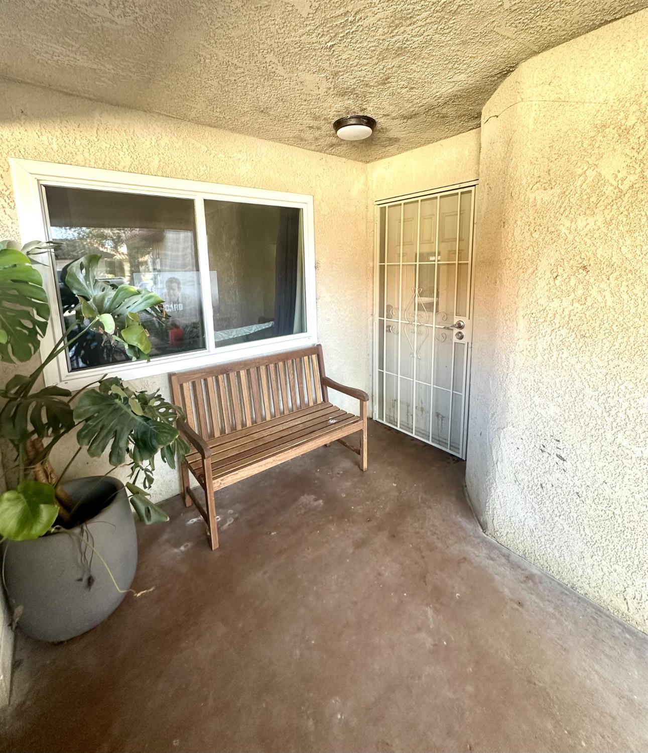 99 Rosewood Cir, Madera, CA 93637