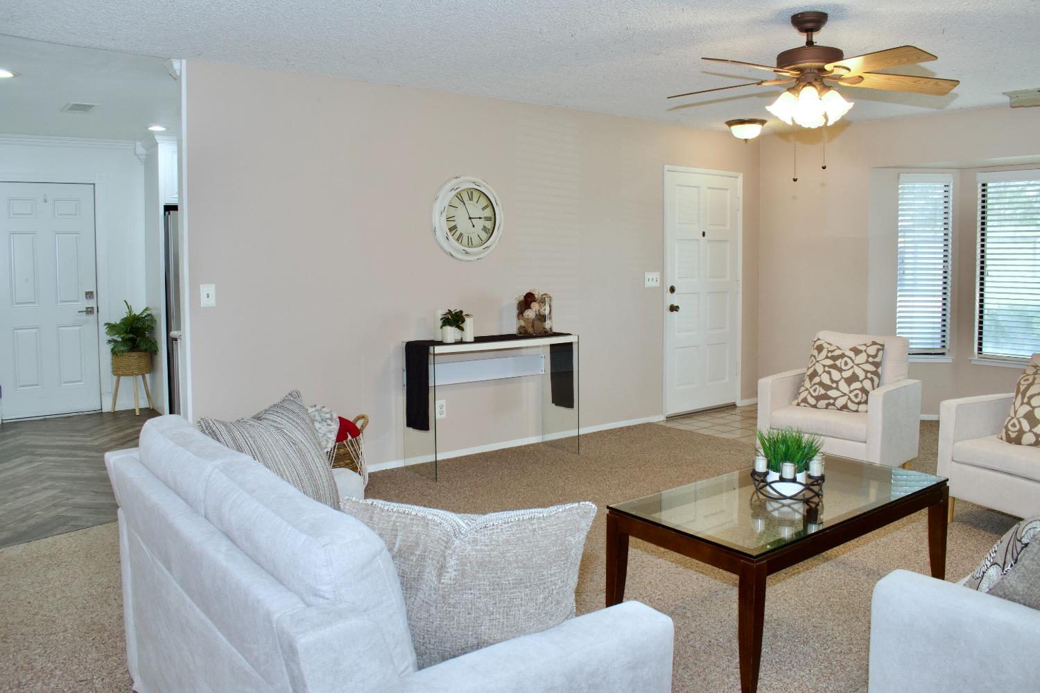 1721 Holland Ave, Clovis, CA 93611