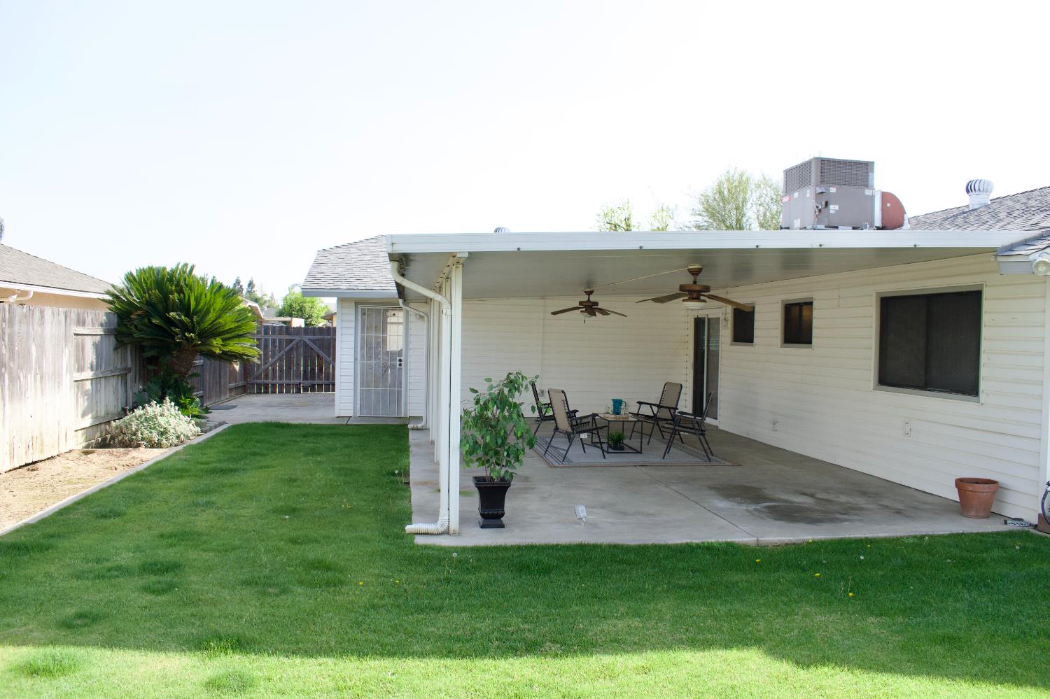 1721 Holland Ave, Clovis, CA 93611