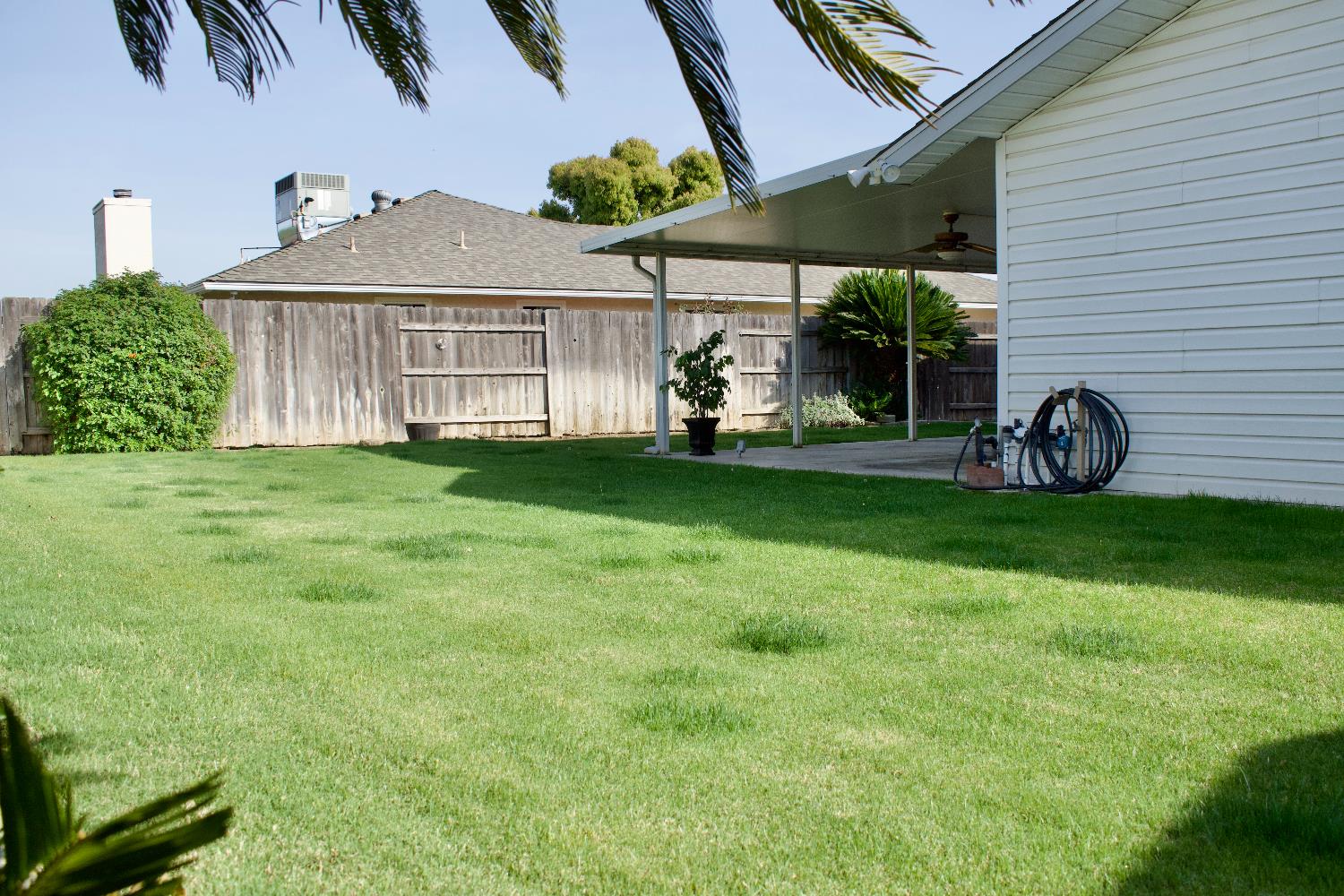 1721 Holland Ave, Clovis, CA 93611