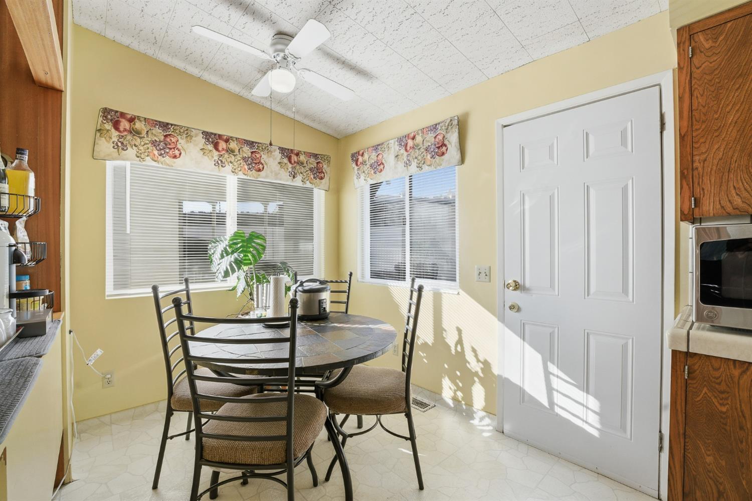 5208 Greenbrier Ave, Bakersfield, CA 93306