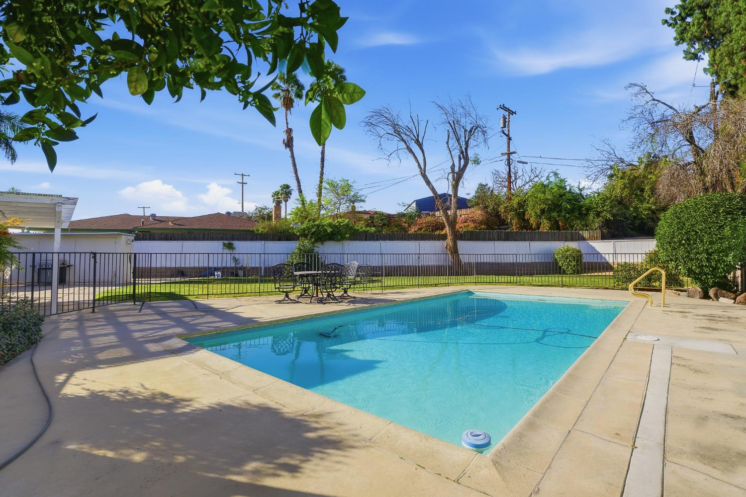 5208 Greenbrier Ave, Bakersfield, CA 93306