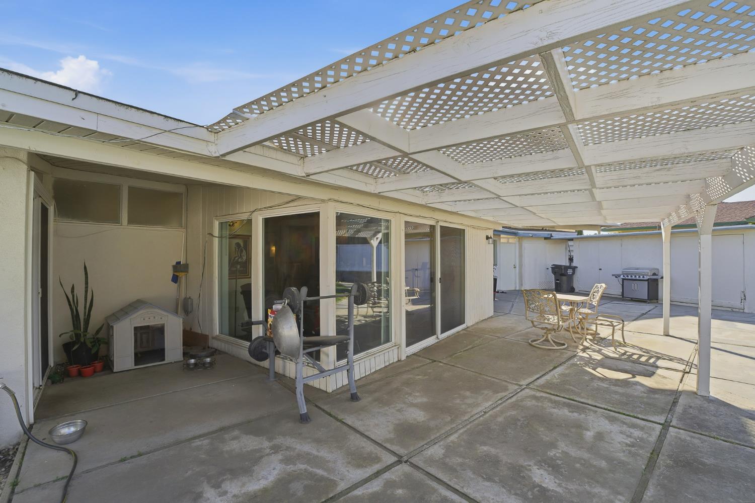 5208 Greenbrier Ave, Bakersfield, CA 93306