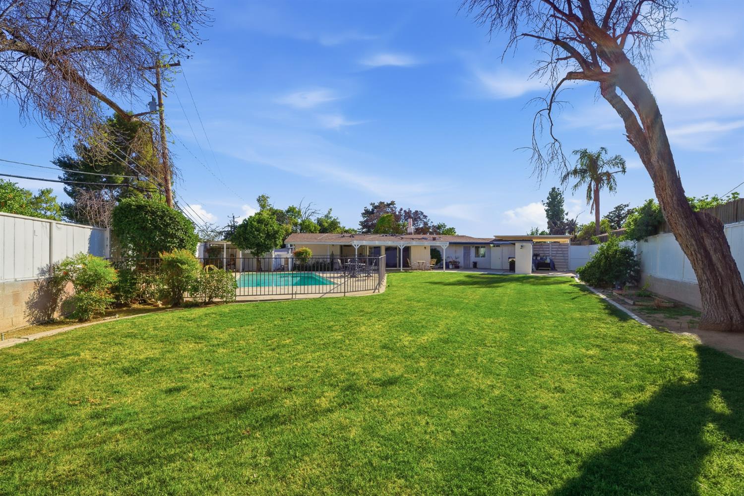 5208 Greenbrier Ave, Bakersfield, CA 93306