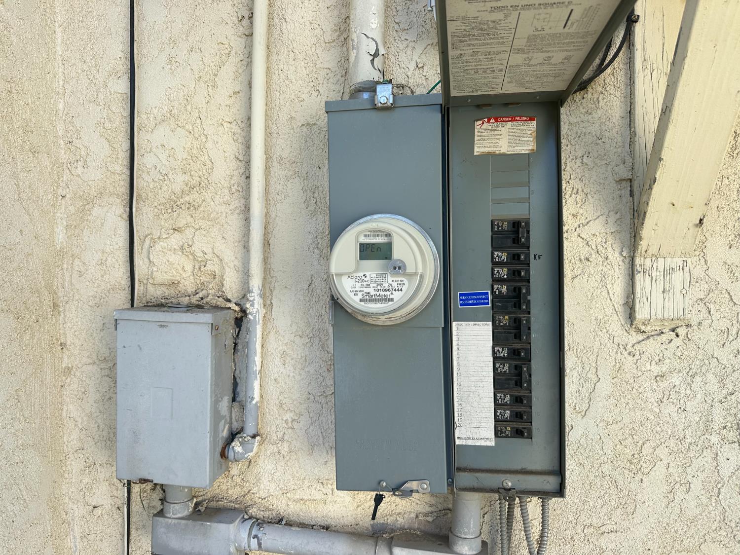 325 S 7th St, Chowchilla, CA 93610