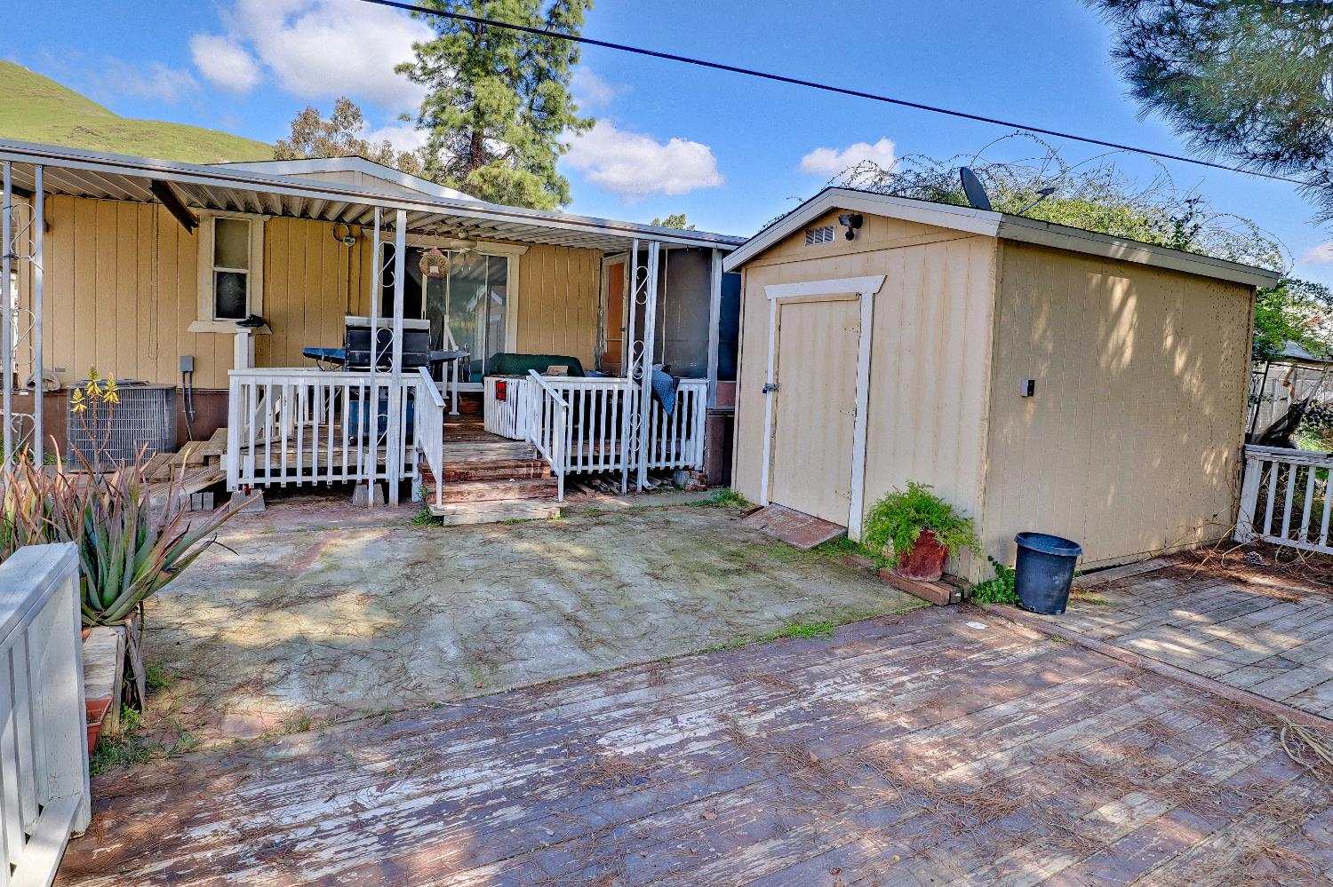 25433 Trimmer Springs #4, Sanger, CA 93657