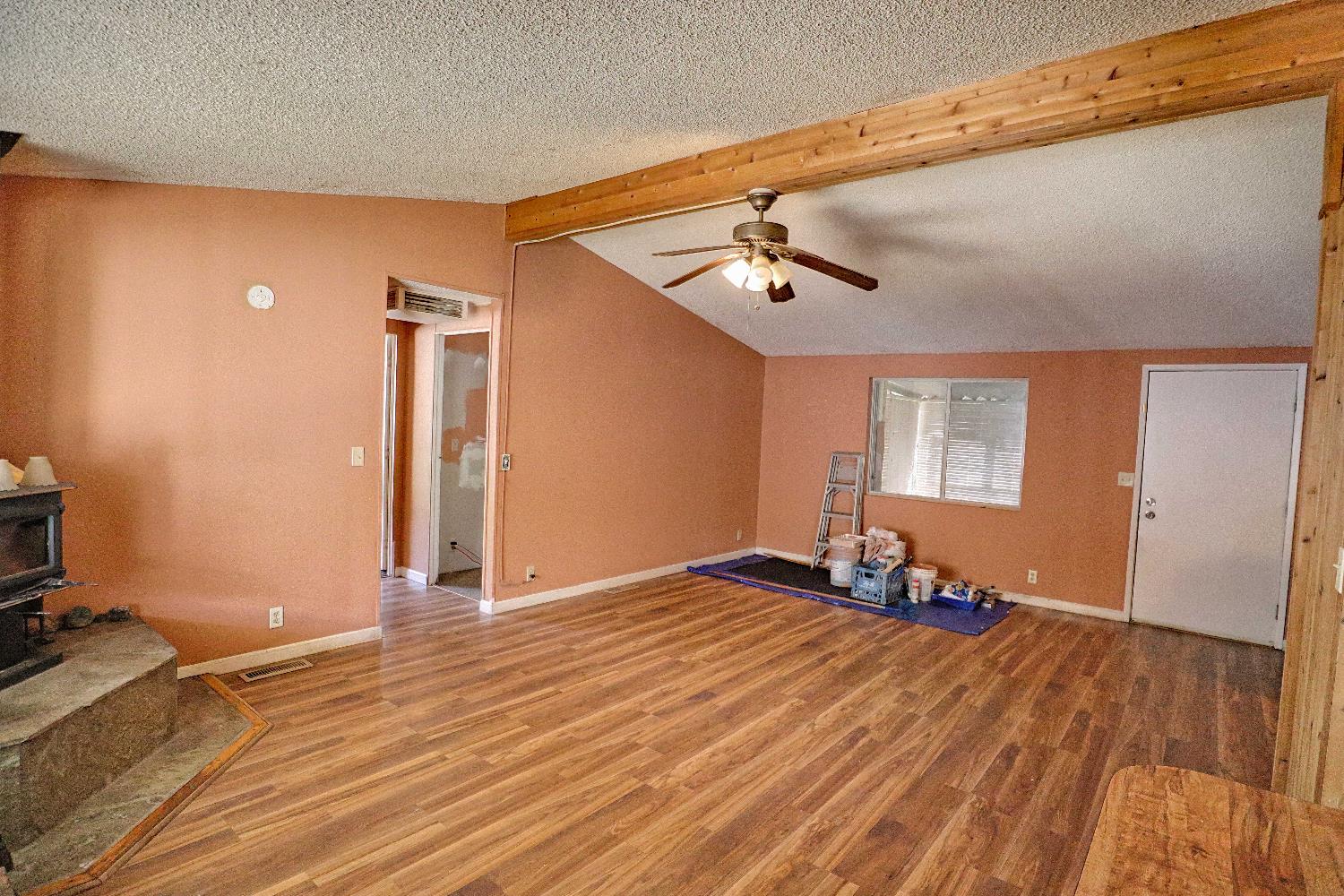 25433 Trimmer Springs #4, Sanger, CA 93657