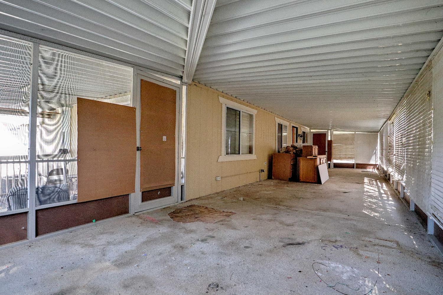 25433 Trimmer Springs #4, Sanger, CA 93657