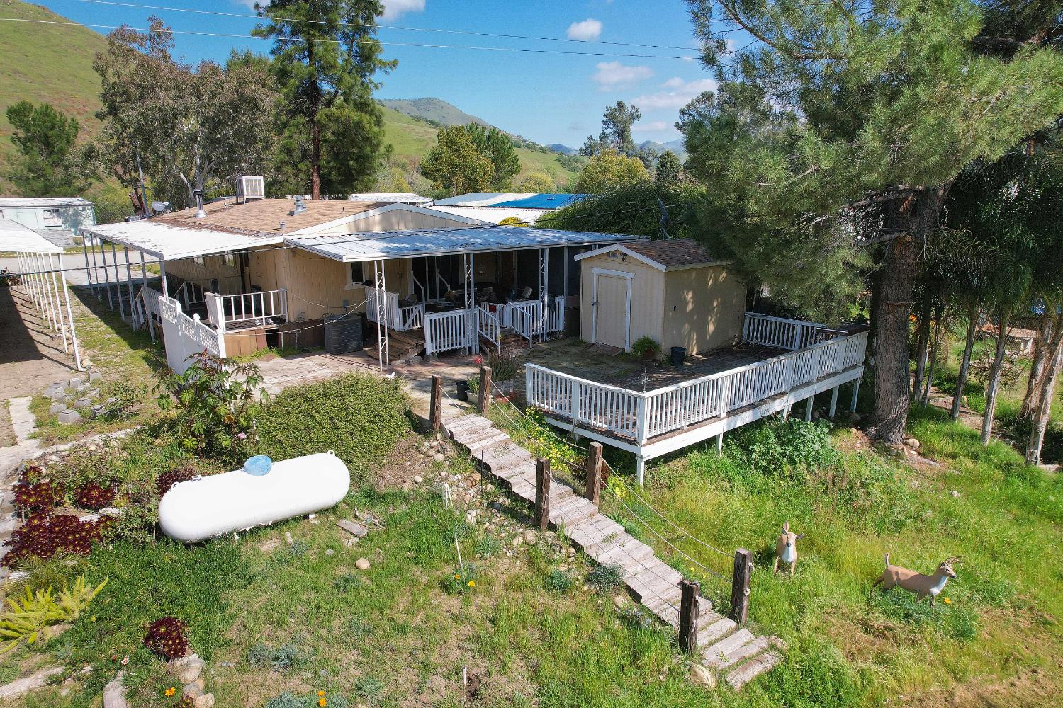 25433 Trimmer Springs #4, Sanger, CA 93657