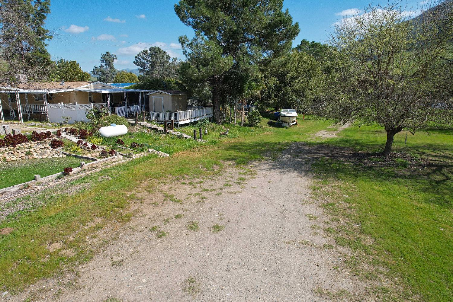 25433 Trimmer Springs #4, Sanger, CA 93657