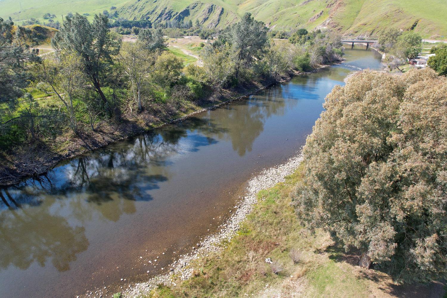 25433 Trimmer Springs #4, Sanger, CA 93657