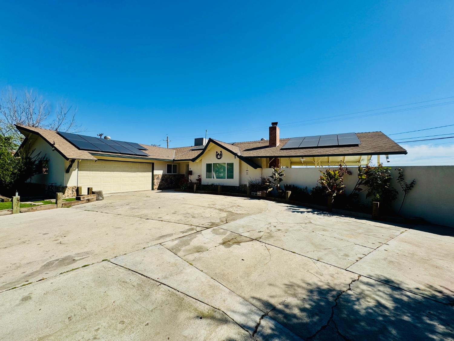 1031 Elizabeth Ct, Bakersfield, CA 93308