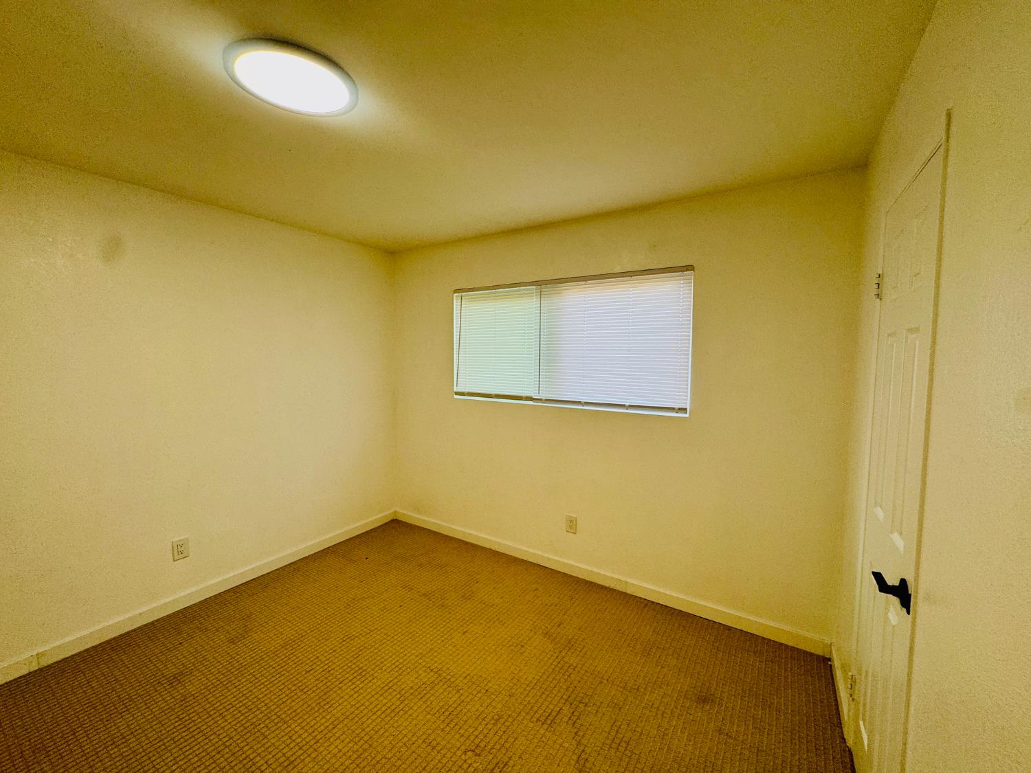 1031 Elizabeth Ct, Bakersfield, CA 93308