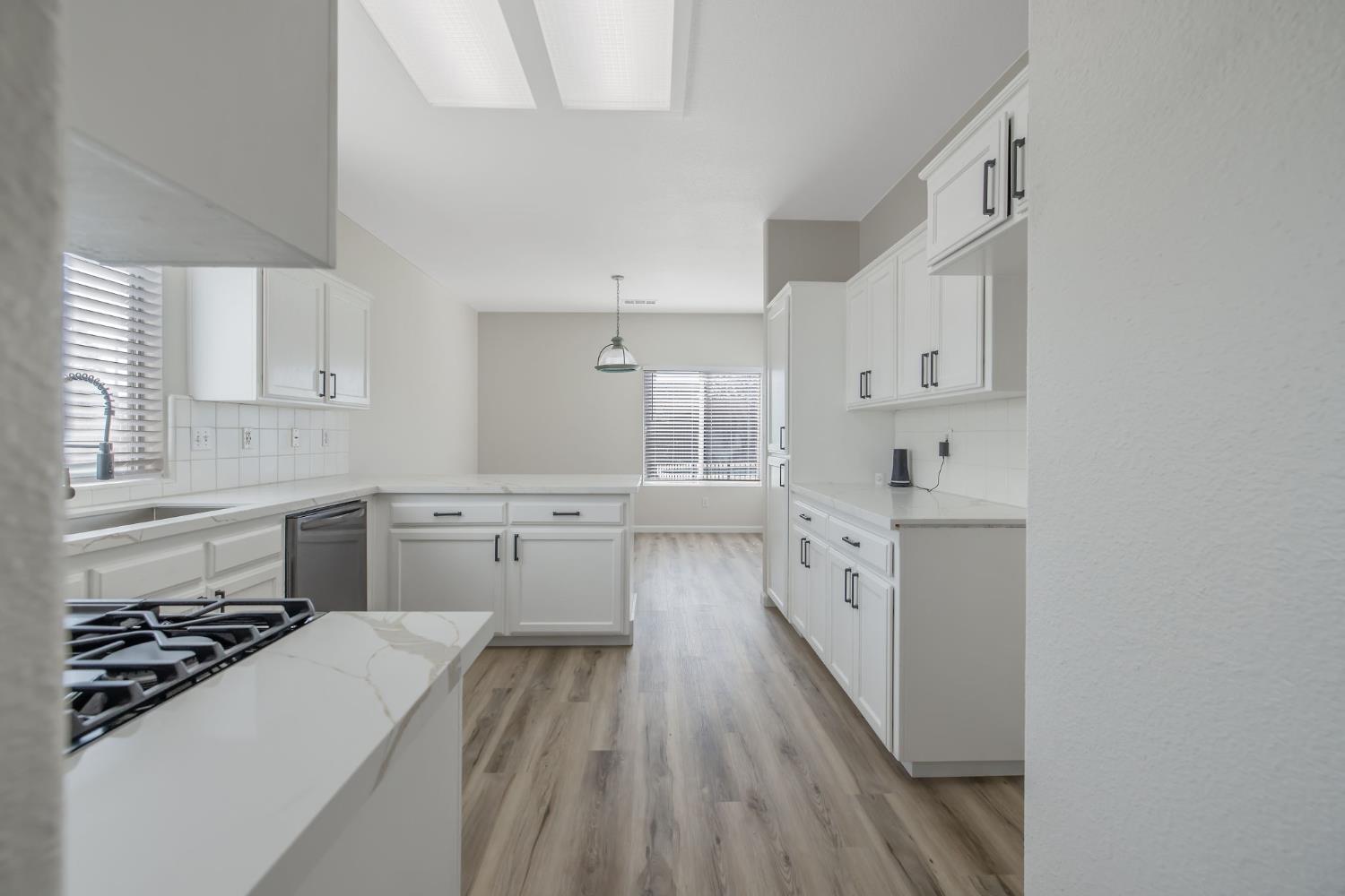 1159 Syrah Ct, Tulare, CA 93274