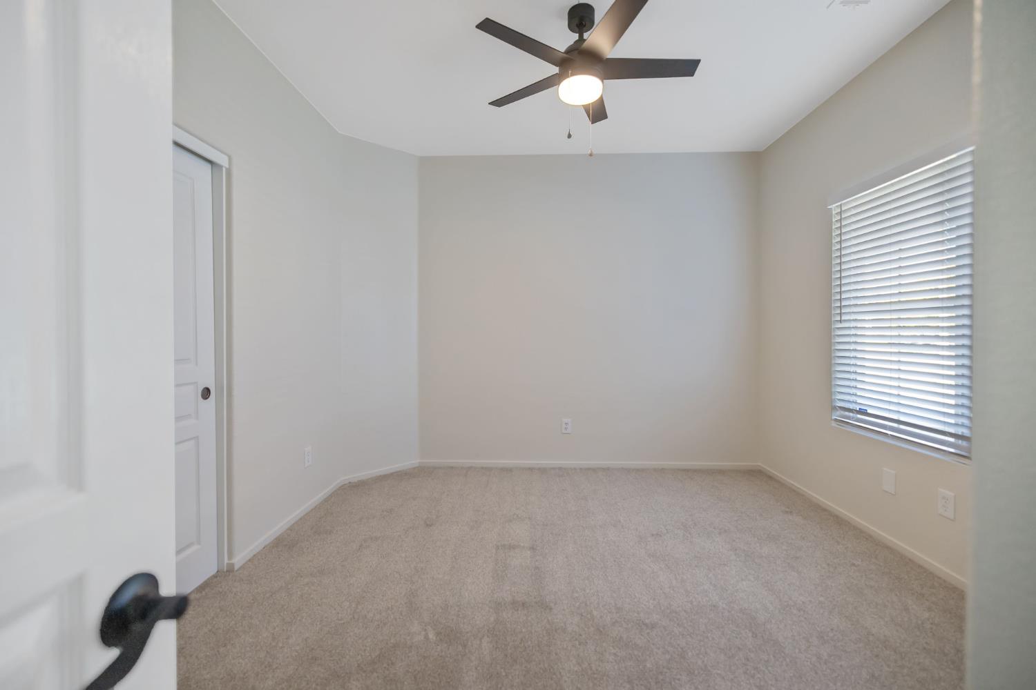 1159 Syrah Ct, Tulare, CA 93274