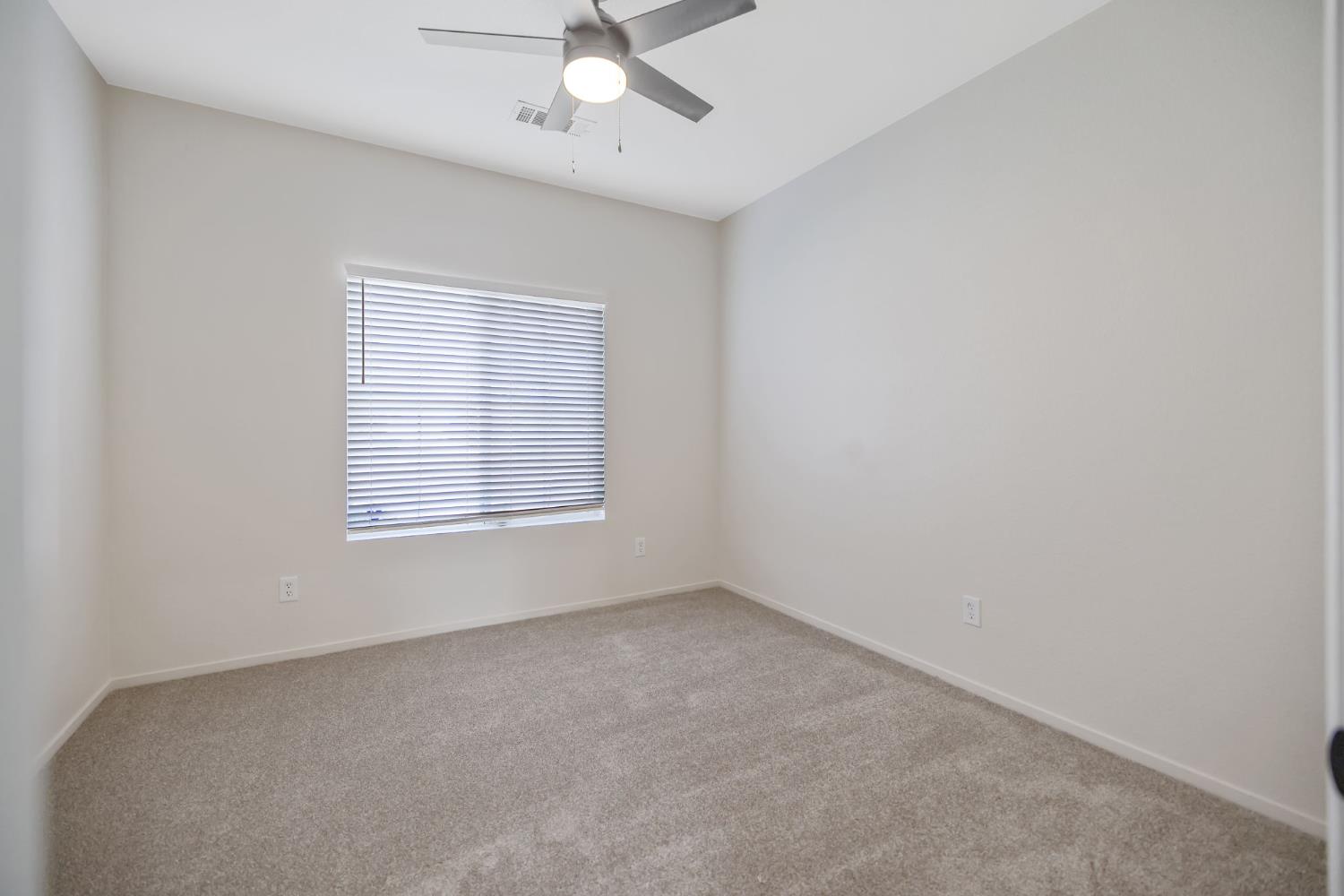 1159 Syrah Ct, Tulare, CA 93274