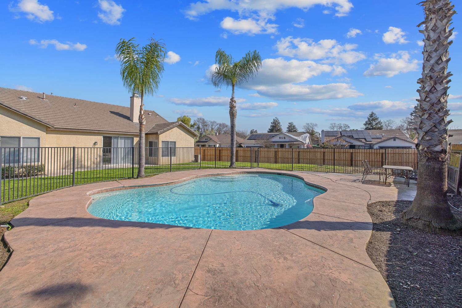 1159 Syrah Ct, Tulare, CA 93274