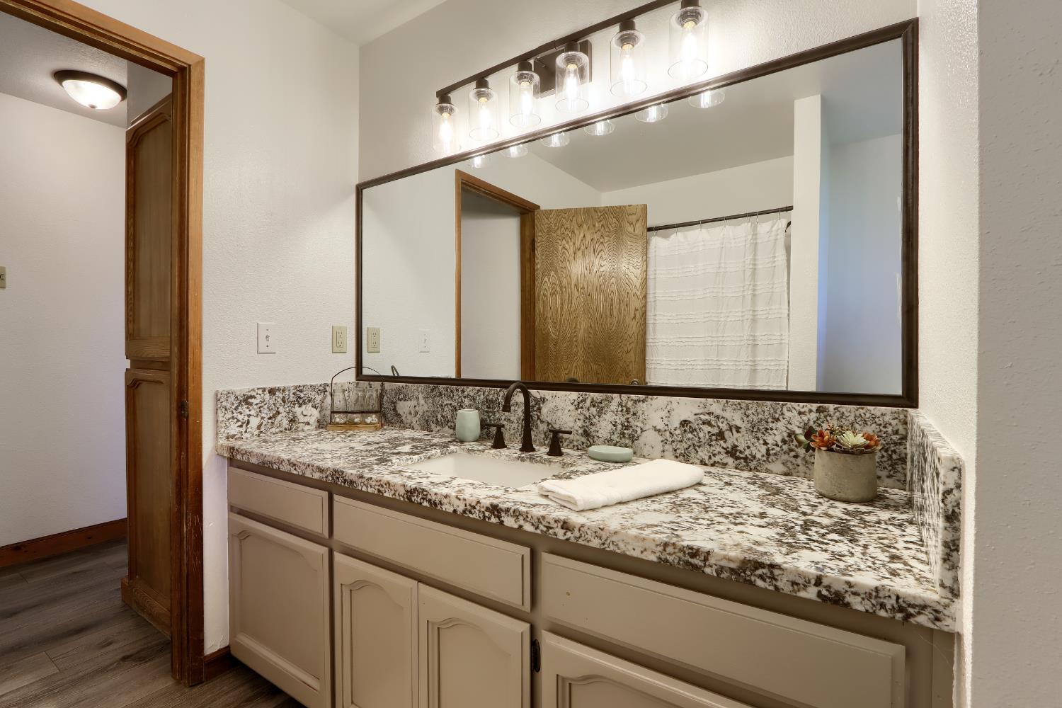 41345 Lilley Mountain Dr, Coarsegold, CA 93614