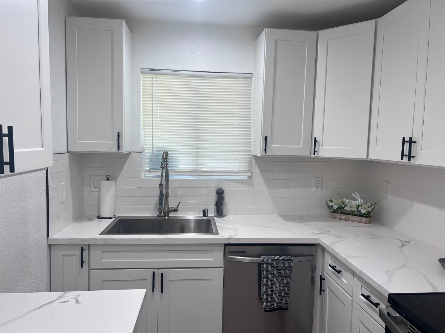 2952 E Gettysburg Ave, Fresno, CA 93726