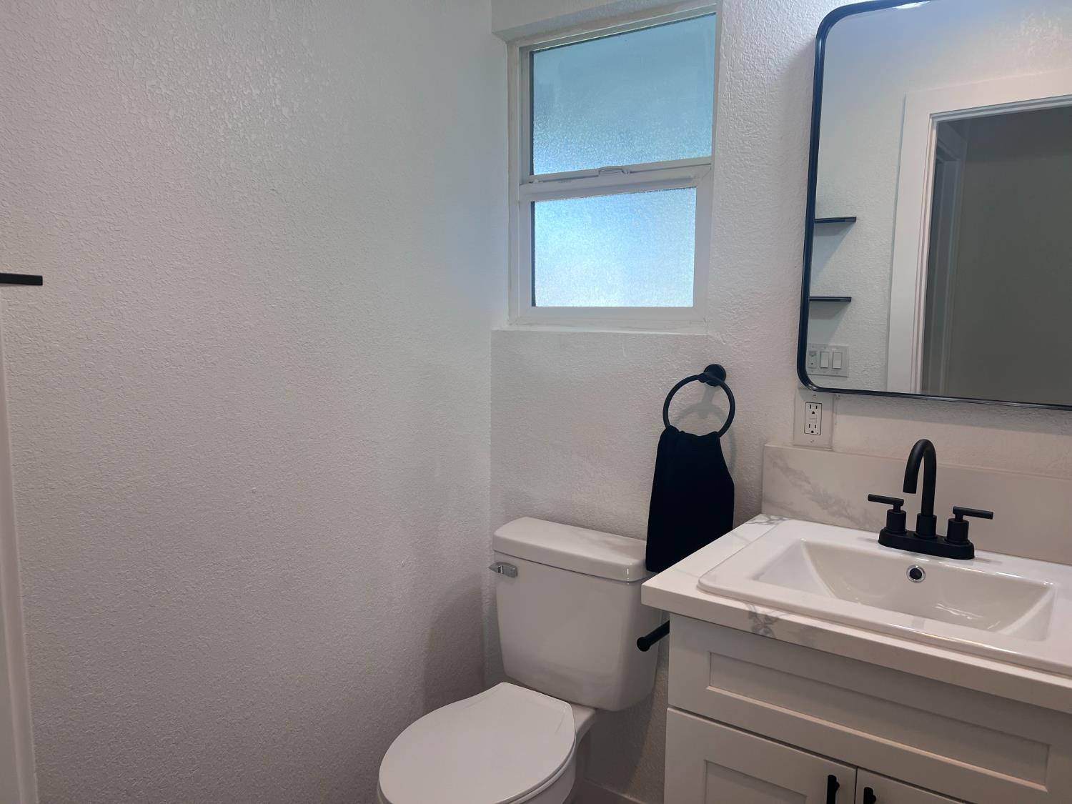 2952 E Gettysburg Ave, Fresno, CA 93726