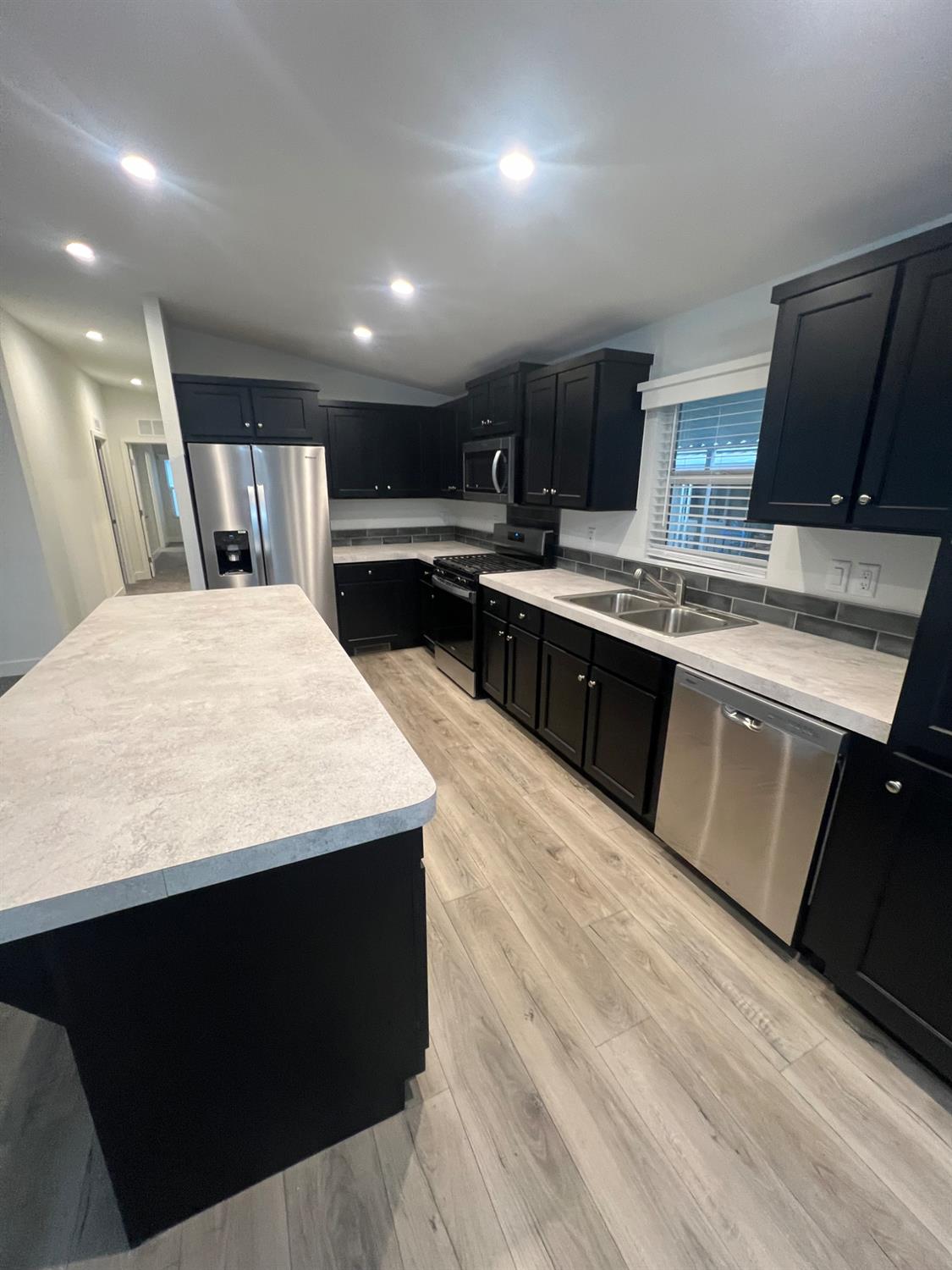 2706 W Ashlan Ave #155, Fresno, CA 93705