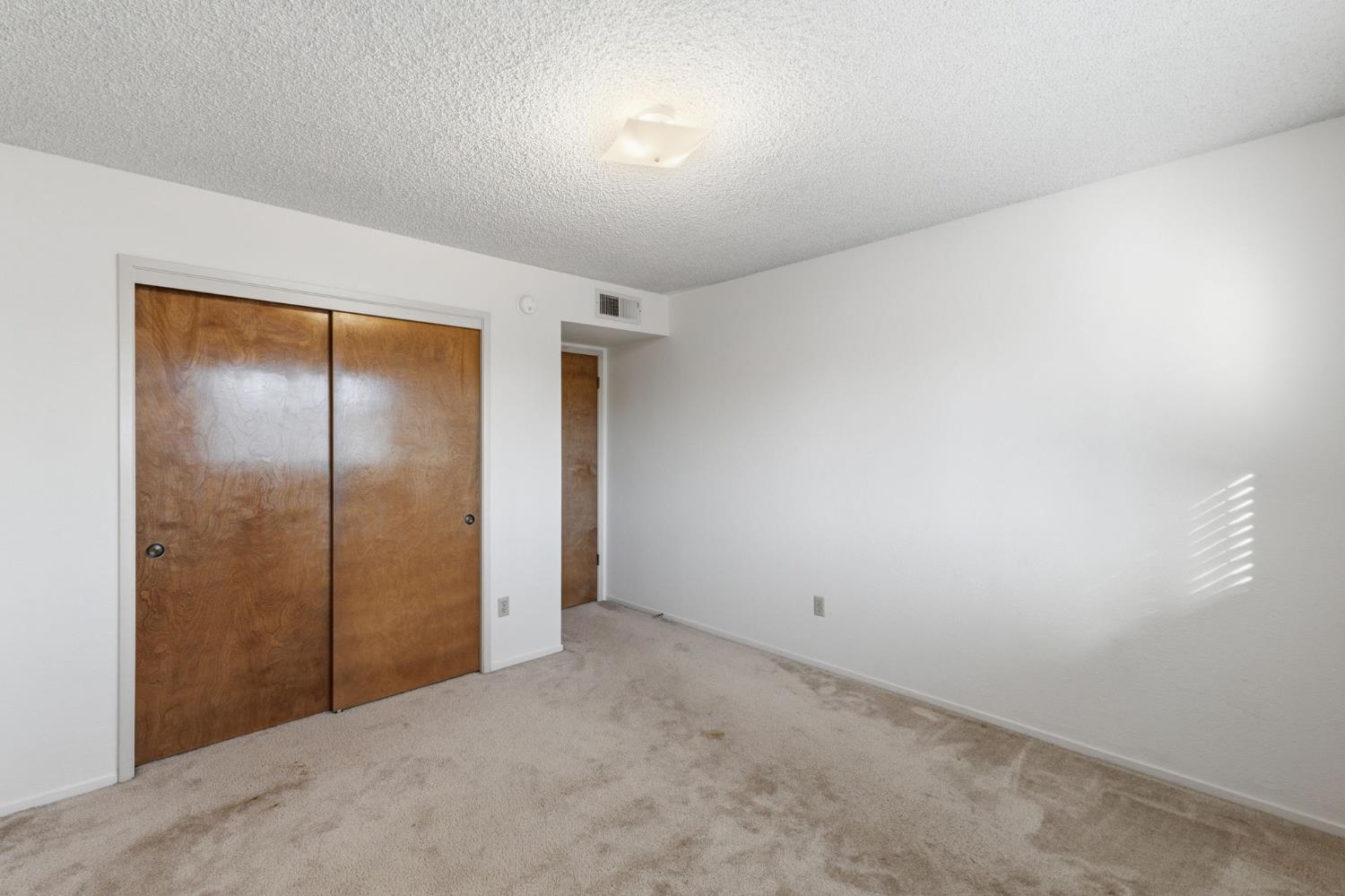 1345 Robinson Ave, Clovis, CA 93612