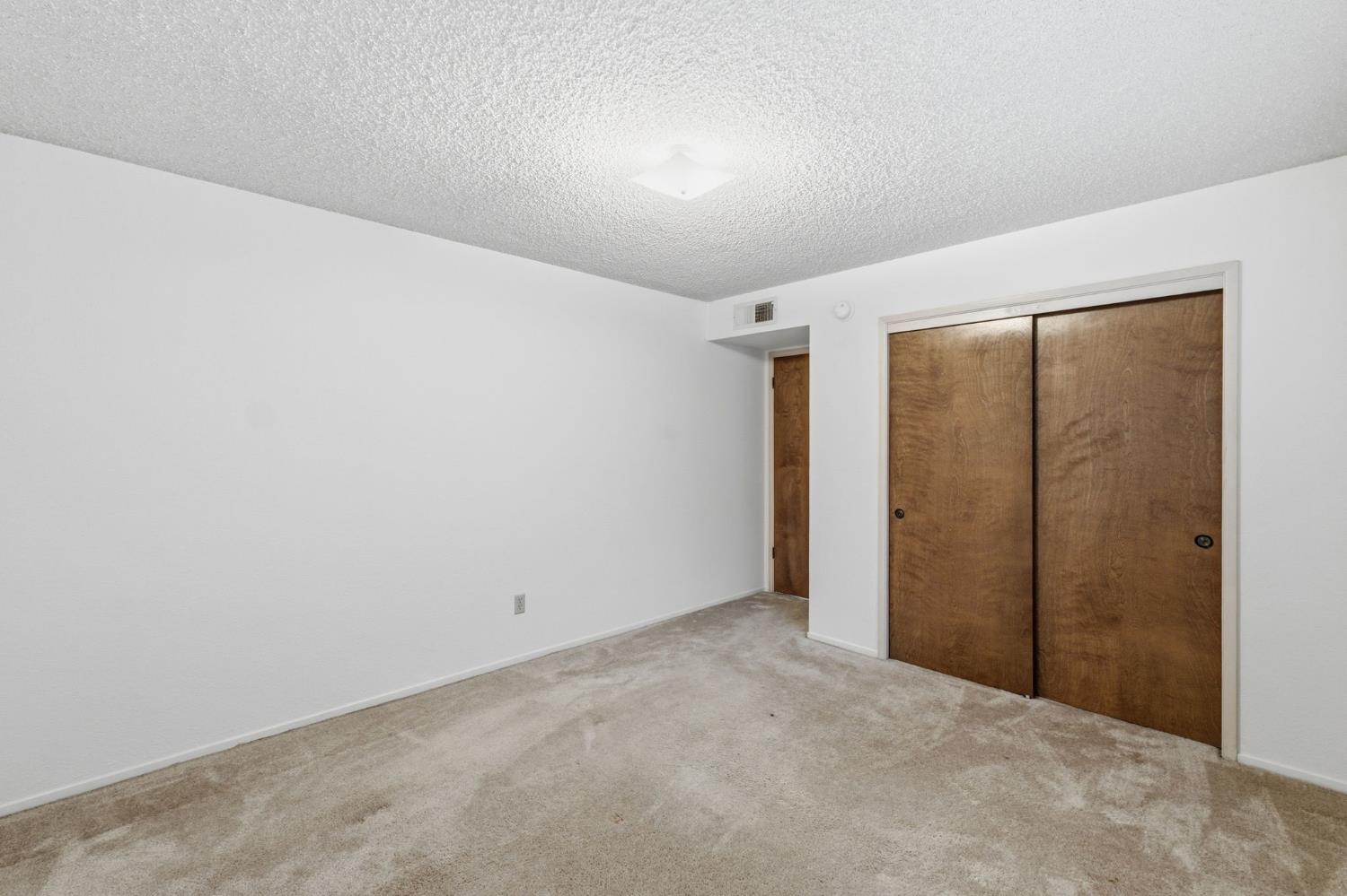 1345 Robinson Ave, Clovis, CA 93612