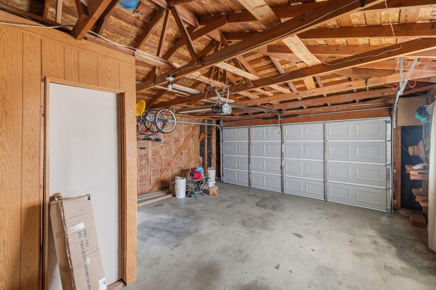 1345 Robinson Ave, Clovis, CA 93612