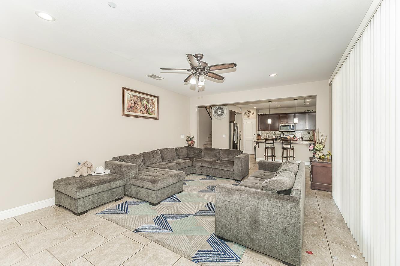 6326 W Donner Ave, Fresno, CA 93723