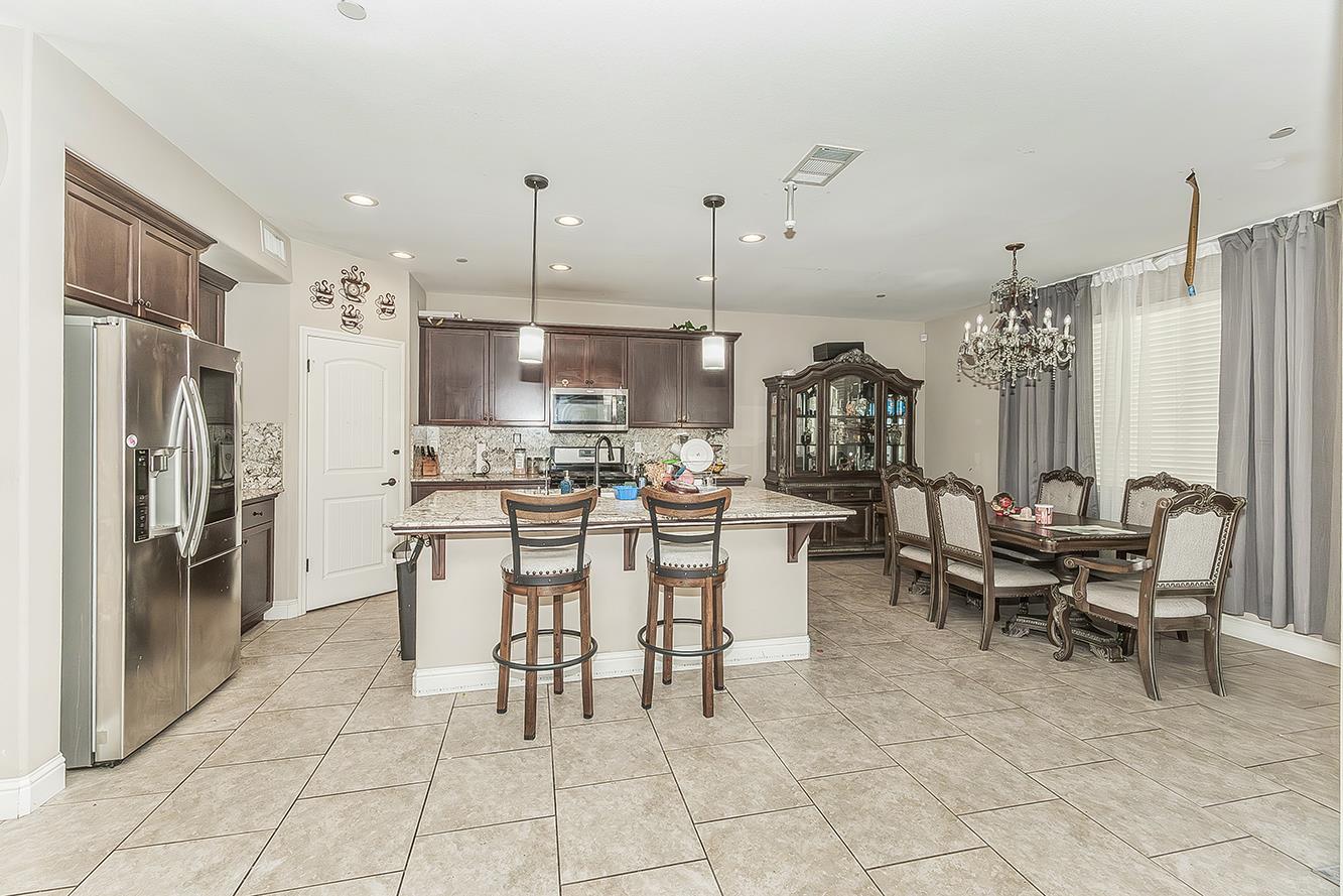 6326 W Donner Ave, Fresno, CA 93723