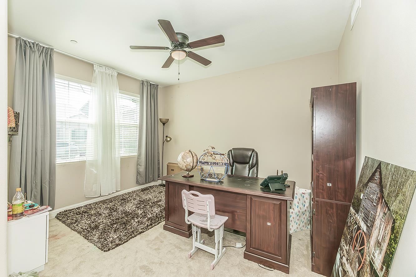 6326 W Donner Ave, Fresno, CA 93723