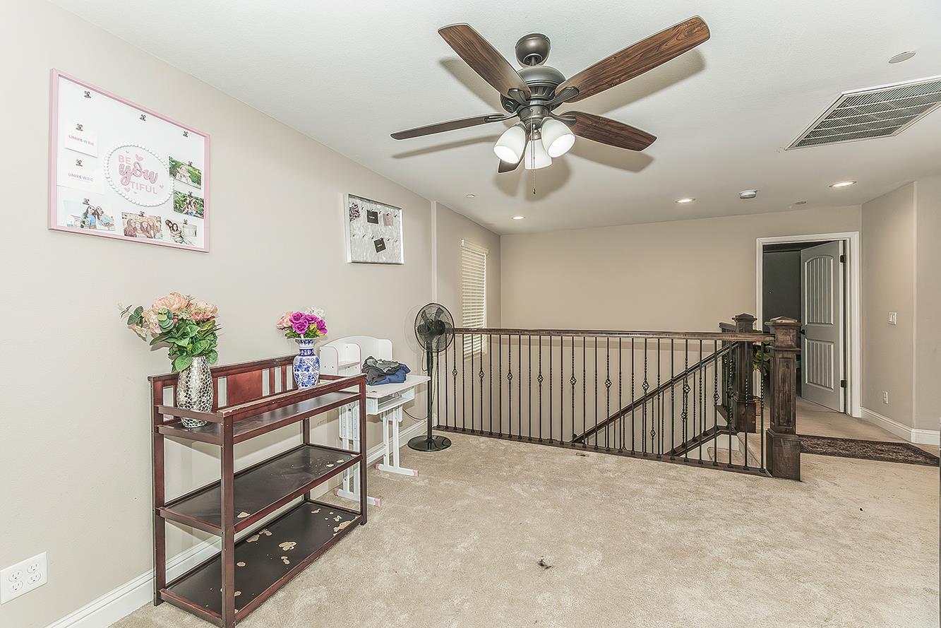 6326 W Donner Ave, Fresno, CA 93723