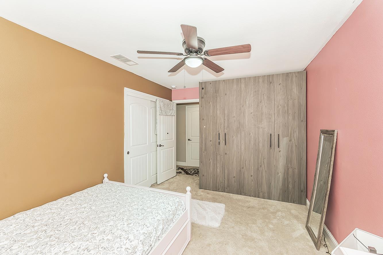 6326 W Donner Ave, Fresno, CA 93723