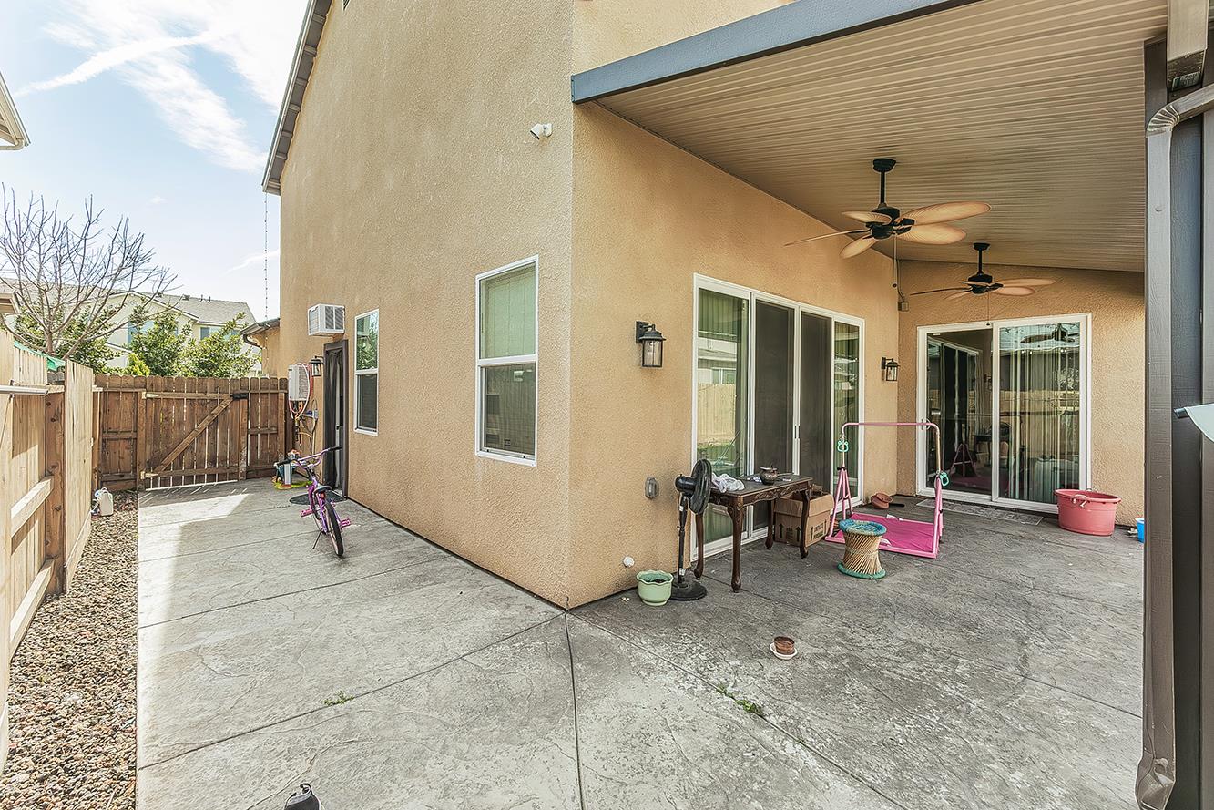 6326 W Donner Ave, Fresno, CA 93723