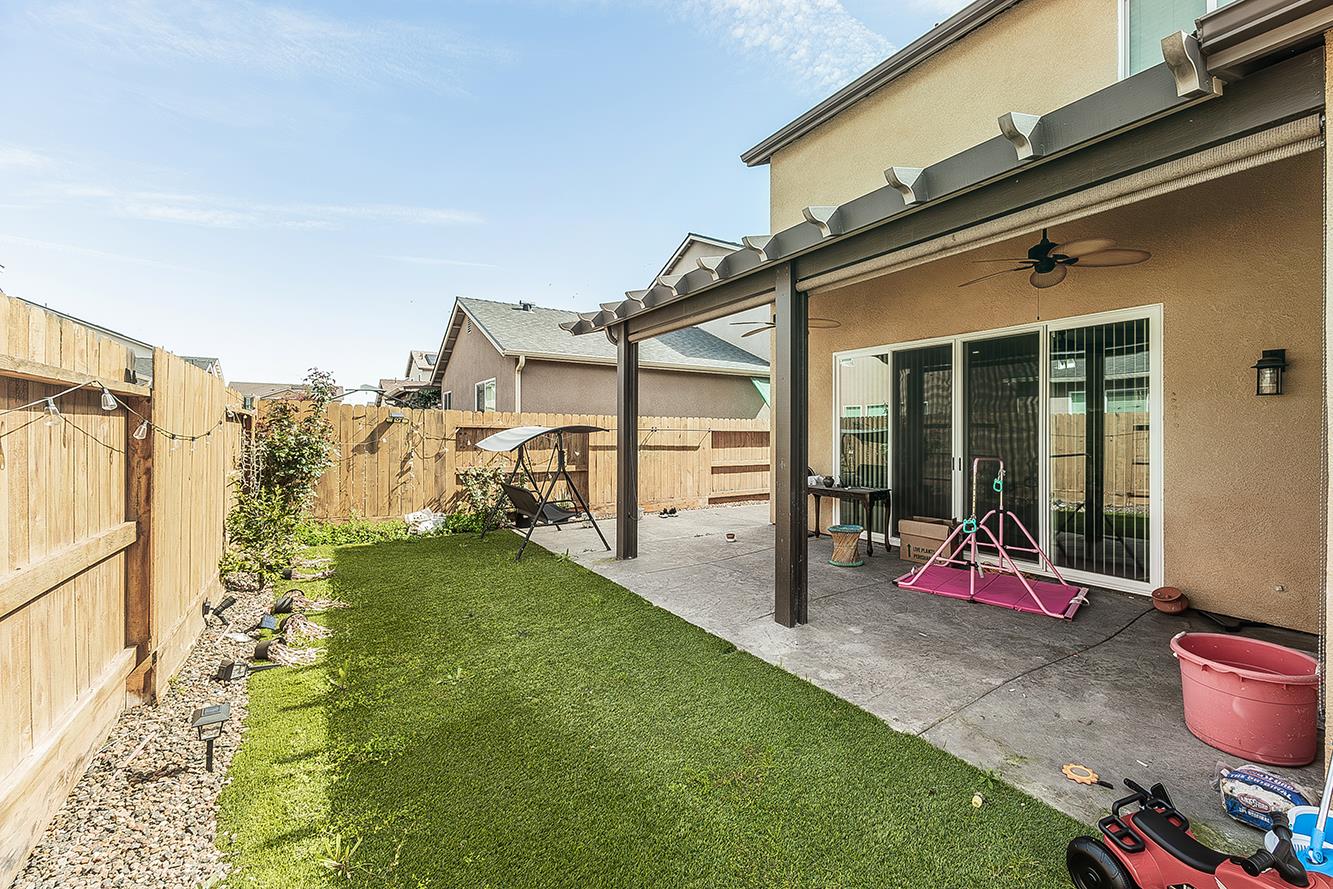 6326 W Donner Ave, Fresno, CA 93723