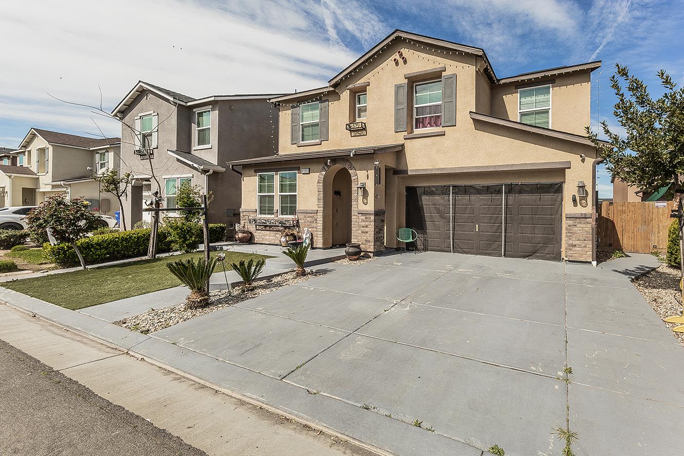 6326 W Donner Ave, Fresno, CA 93723