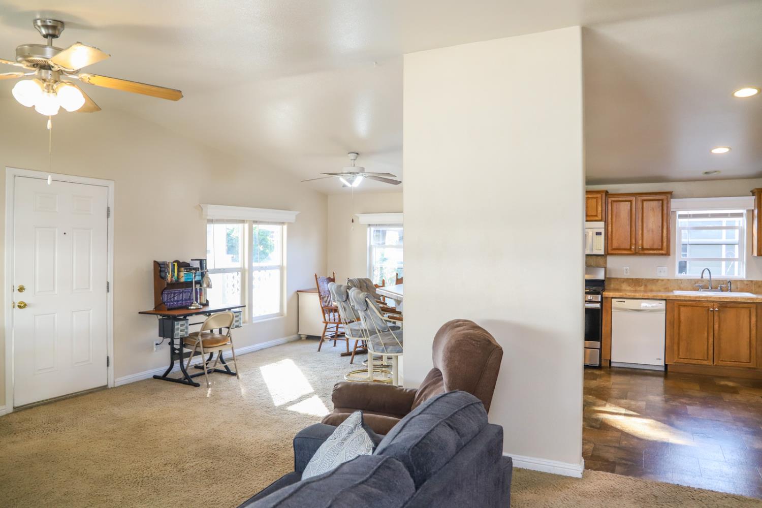 2706 W Ashlan Ave #134, Fresno, CA 93705