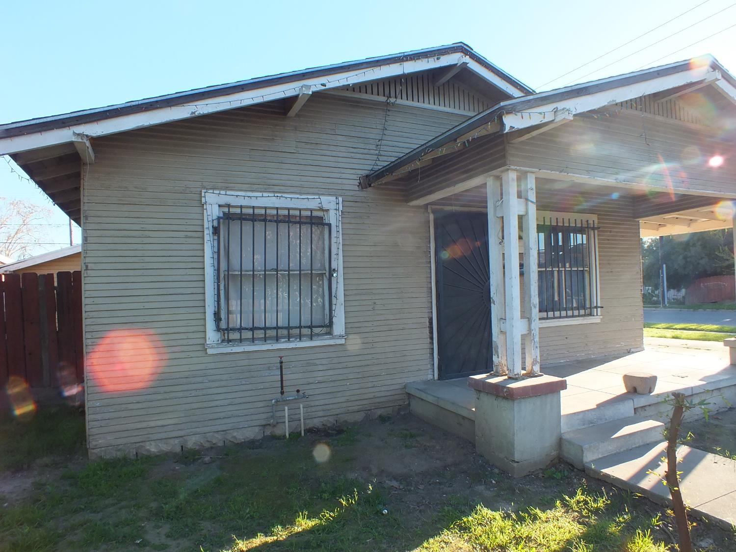 3004 E Madison, Fresno, CA 93701