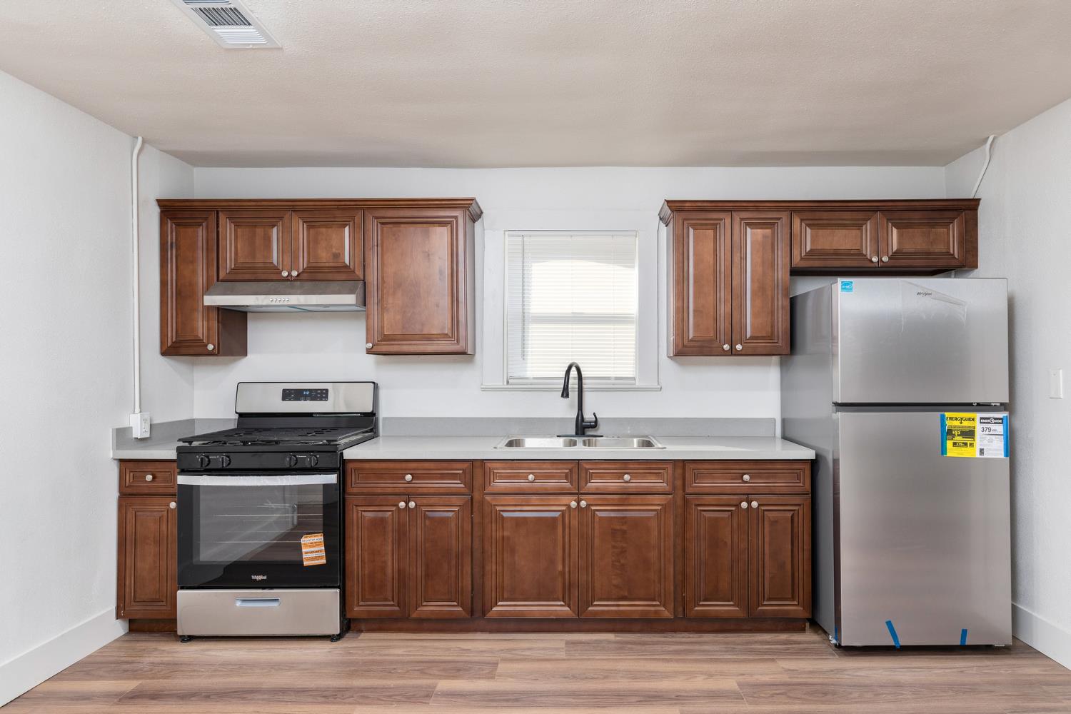 12283 E Dinuba Ave, Selma, CA 93662