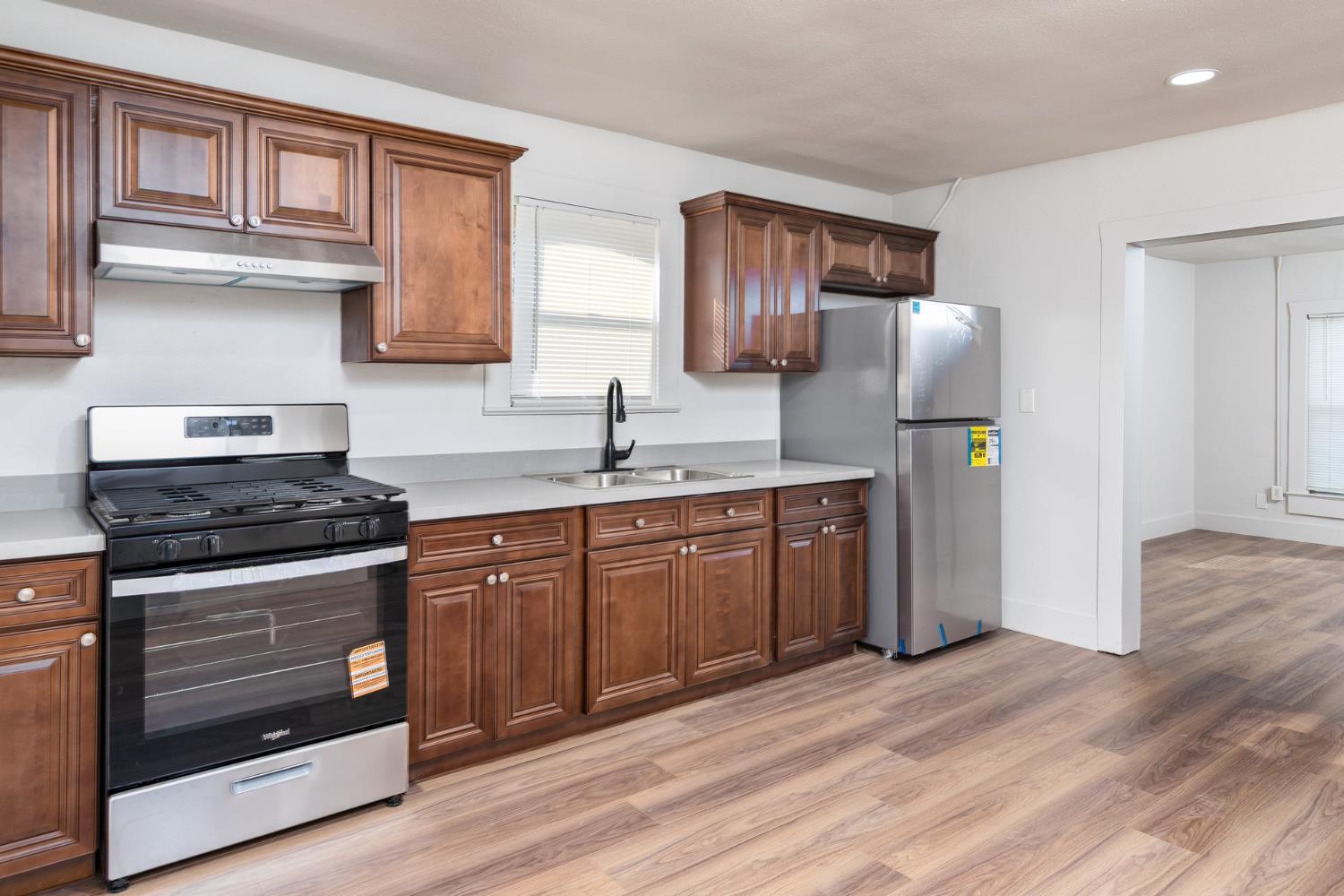 12283 E Dinuba Ave, Selma, CA 93662