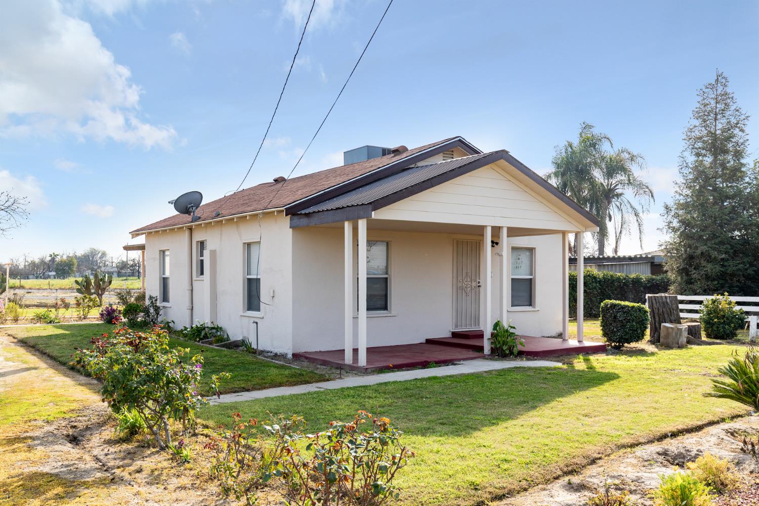 12283 E Dinuba Ave, Selma, CA 93662