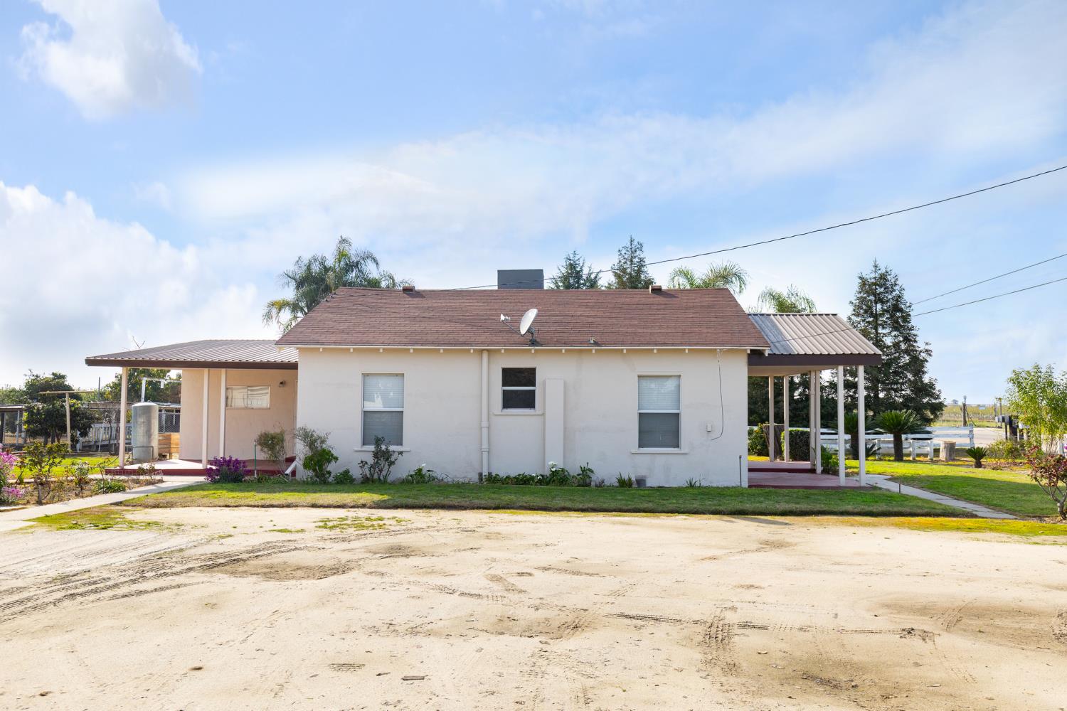 12283 E Dinuba Ave, Selma, CA 93662