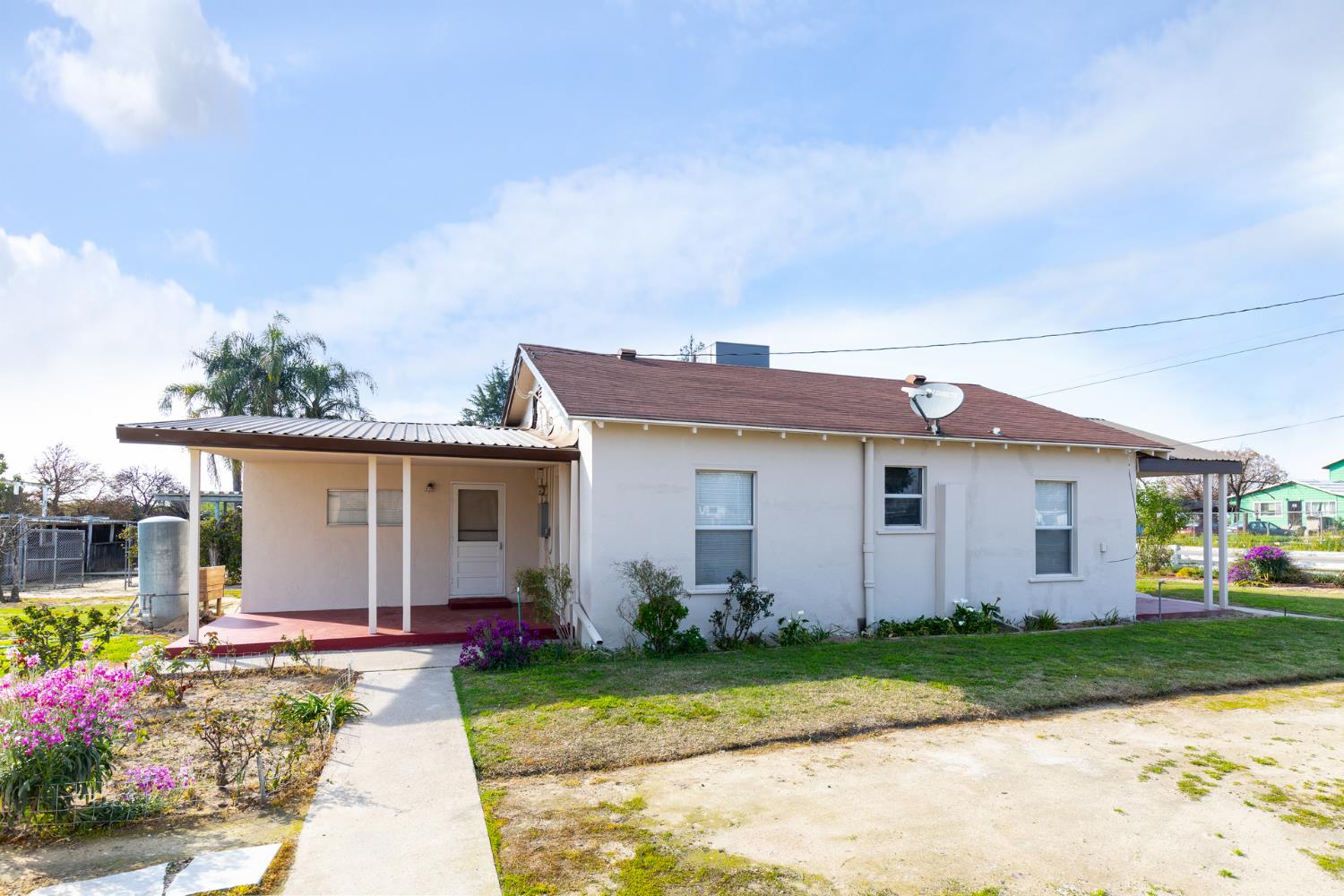 12283 E Dinuba Ave, Selma, CA 93662