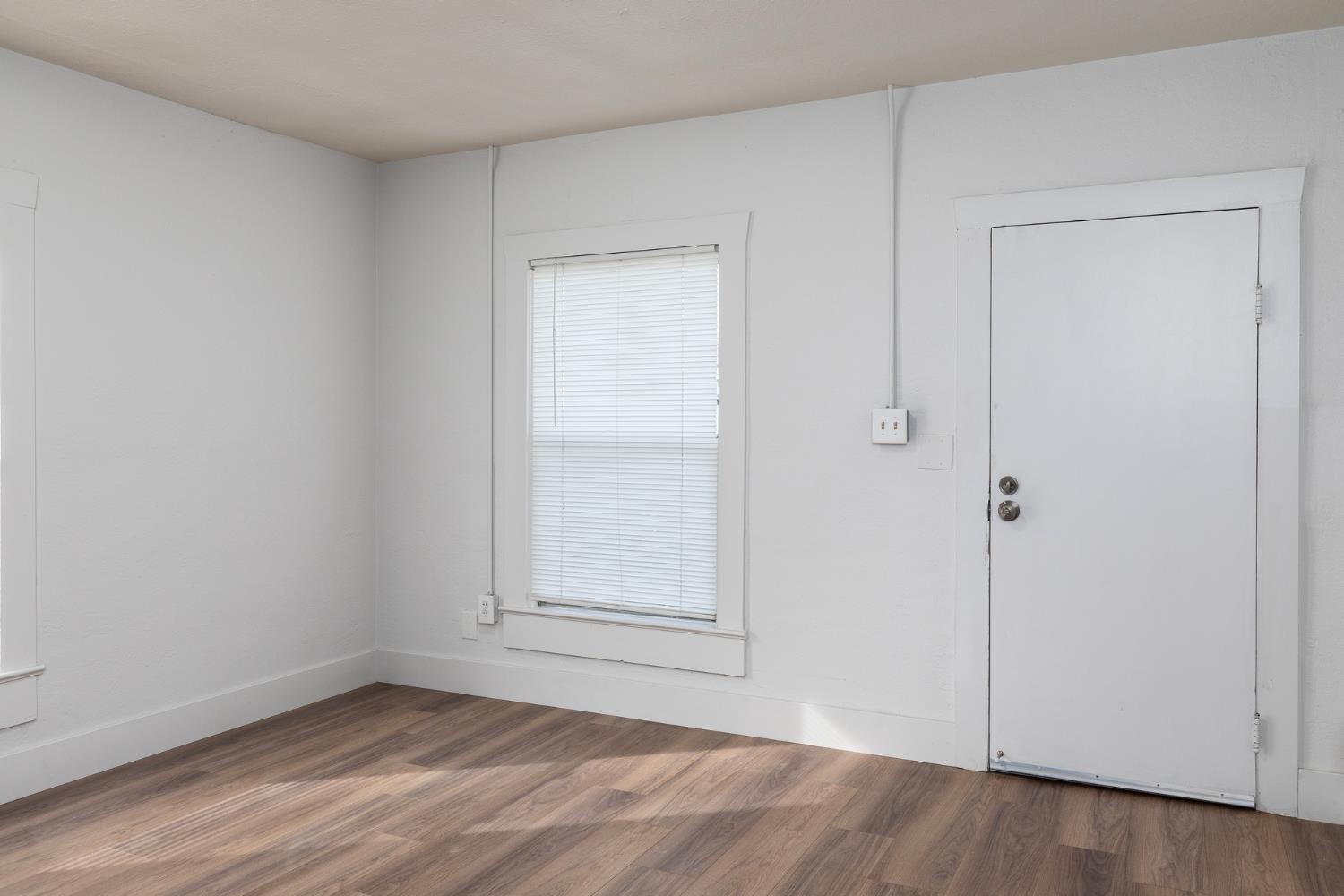 12283 E Dinuba Ave, Selma, CA 93662