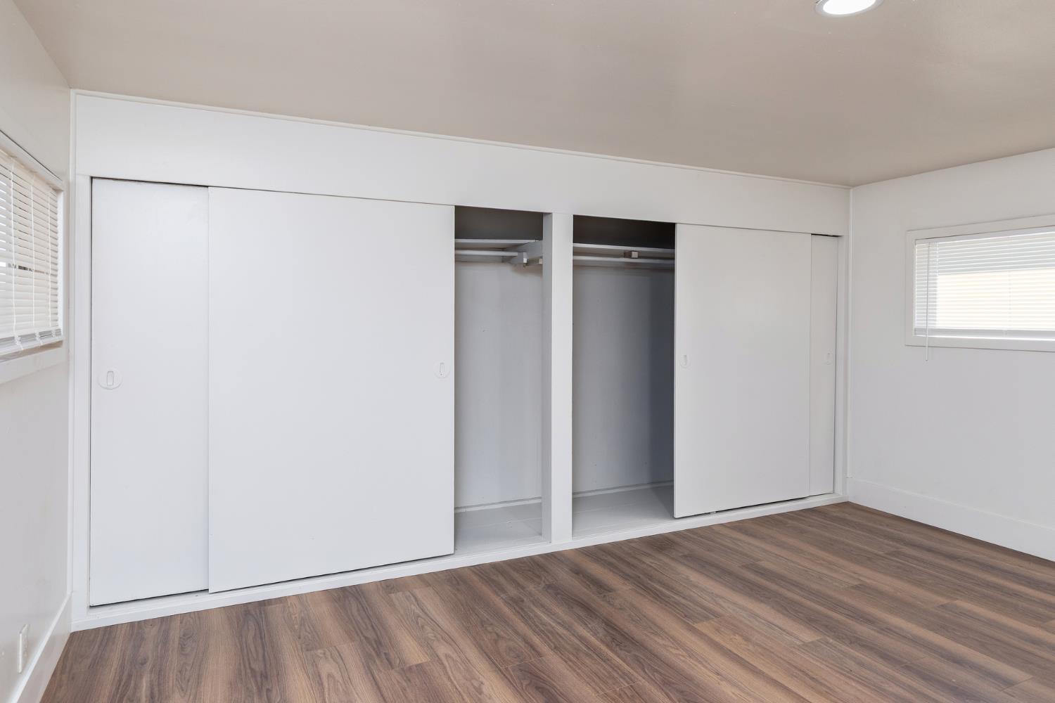 12283 E Dinuba Ave, Selma, CA 93662