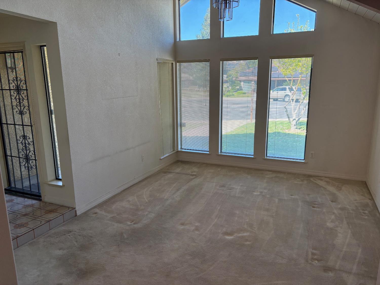 570 Timmy Ave, Clovis, CA 93612