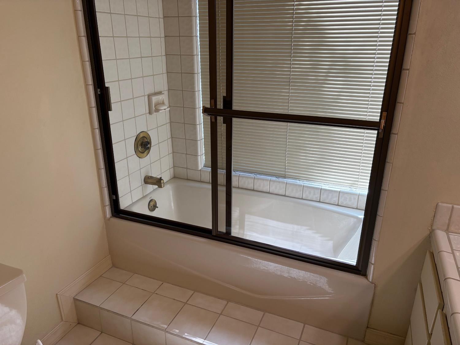 570 Timmy Ave, Clovis, CA 93612